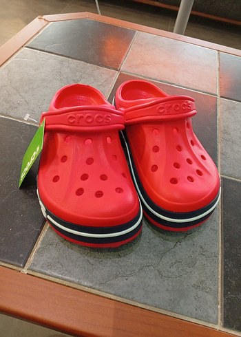 39 Beden Crocs Kırmızı Baskılı Velcro Terlik
