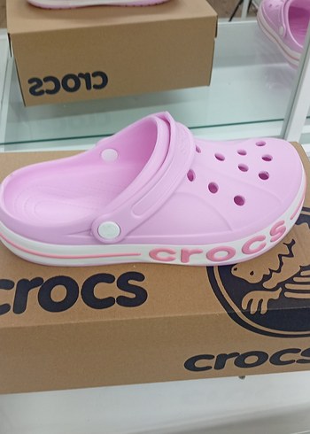 Pembe Crocs kesim hatası olabilir yanbant yapışkanhatalı - Görsel 5