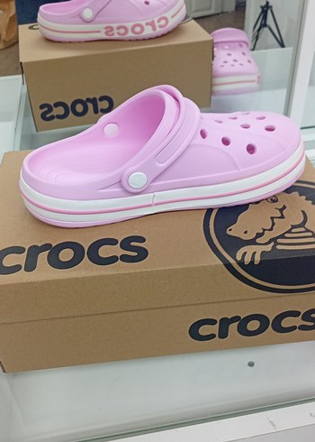Pembe Crocs kesim hatası olabilir yanbant yapışkanhatalı - Görsel 2