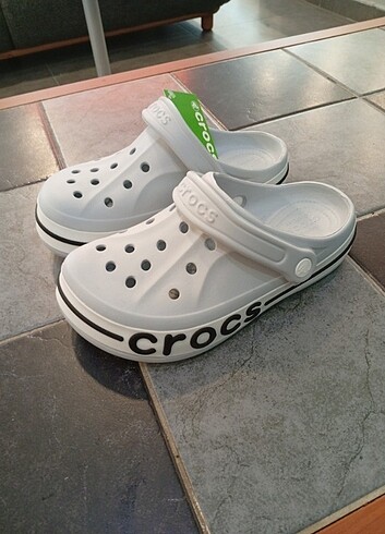 Gri crocs terlik Vietnam