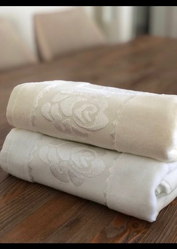 İşlemeli krem Havlu - Görsel 5