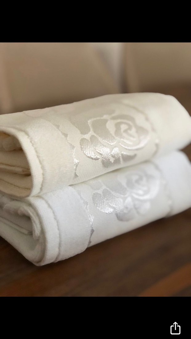 İşlemeli krem Havlu - Görsel 2
