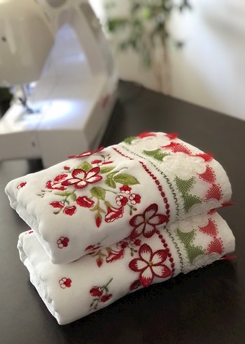 Nakışlı Beyaz Ve Renkli Havlu 1 adet - Görsel 4