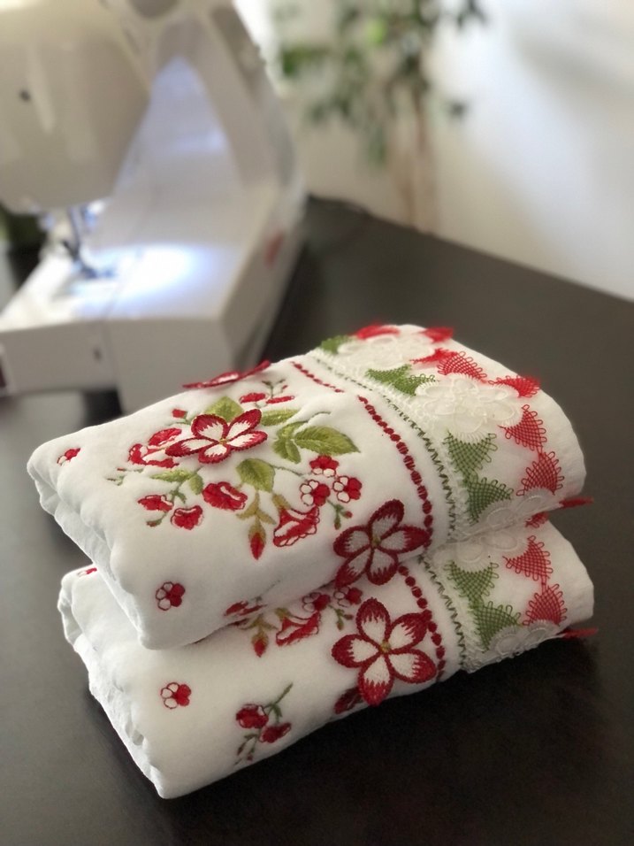 Nakışlı Beyaz Ve Renkli Havlu 1 adet - Görsel 4