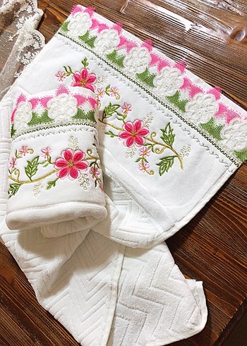 Pembe Nakışlı Konvansiyonel Havlu - Görsel 4