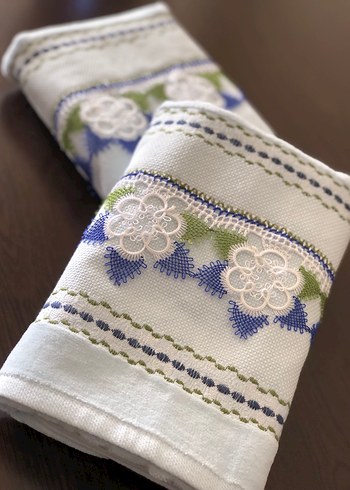 Nakışlı mavi Havlu 1 adet fiyatıdır - Görsel 8