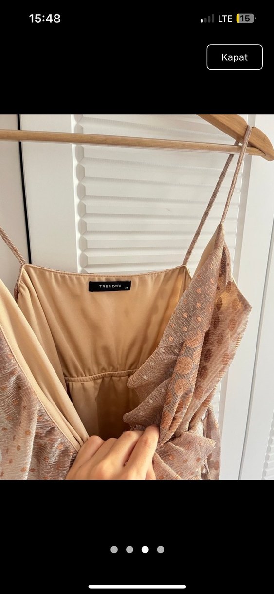 Bej Yılan Desenli Fırfırlı  Elbise - Görsel 3