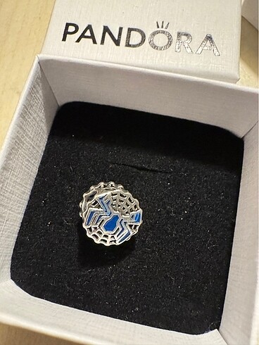 Beden MARVEL SPIDERMAN CHARM