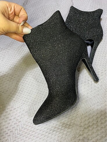 Zara İnce topuklu bot