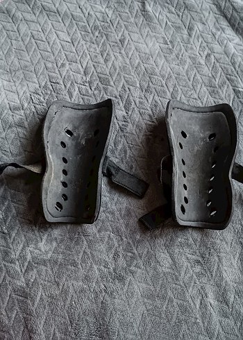 Velcro Bantlı Siyah Motosiklet Diz Koruyucu ve futbol tekmelik - Görsel 2