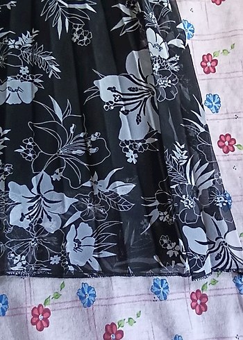 Laura Ashley Kadın Siyah Midi Boy Pileli Etek
