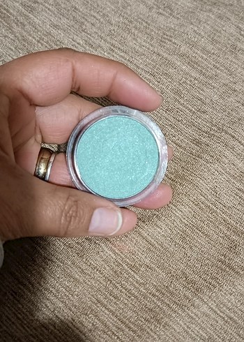 Yves Rocher Yeşil Renkli göz farı