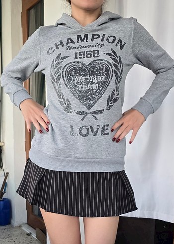 Gri Baskılı Zincir Detaylı Kadın Sweatshirt