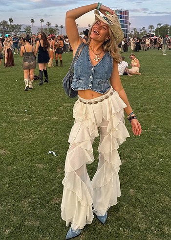 Beyaz Fırfırlı Bohem Kadın Salaş Pantolon - Görsel 4