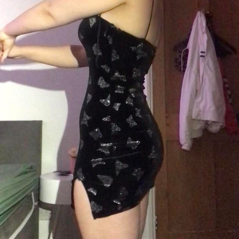 Siyah Pul Detaylı Straplez Mini Elbise - Görsel 5