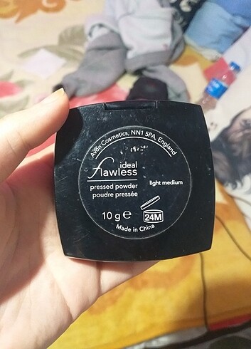 Beden Renk Avon pudra