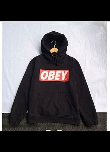 Obey sweatshirt