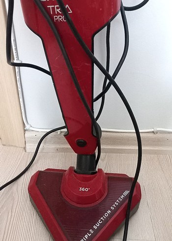 Diğer Kırmızı Renkli Elektrikli Süpürge