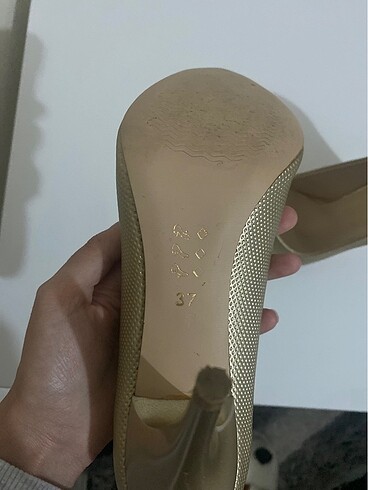 37 Beden altın Renk Gold topuklu ayakkabı