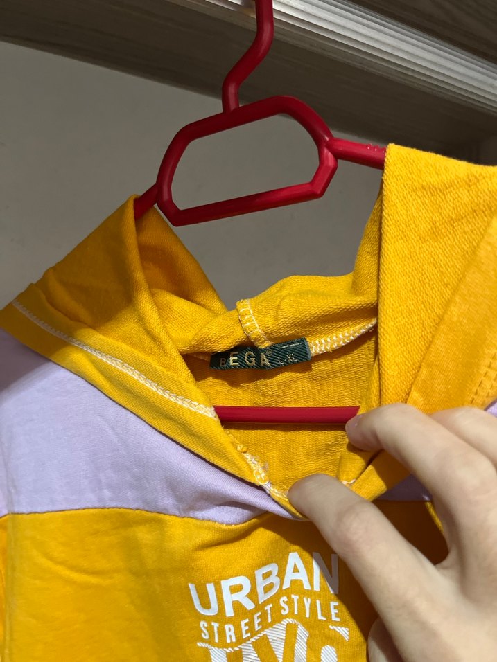 Sarı Kapüşonlu Salaş Sweatshirt - Görsel 4