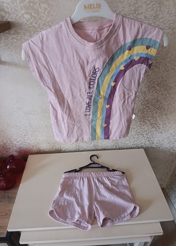 4 Yaş Beden pembe Renk Kız Çocuk Pembe Renkli T-shirt ve Şort Takım