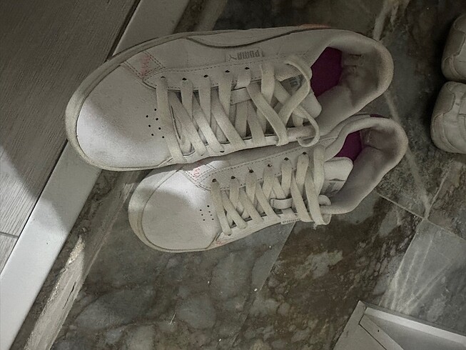 39 Beden beyaz Renk Puma Orijinal Sneaker 40 numara