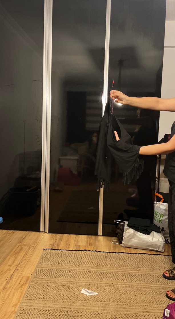 Püsküllü Siyah Mini Bluz - Görsel 2