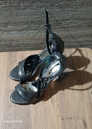 Simli rugan füme Topuklu Kadın Ayakkabısı