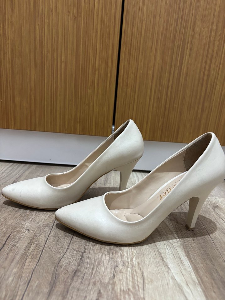 Beyaz Stiletto Topuklu Kadın Ayakkabı - Görsel 5