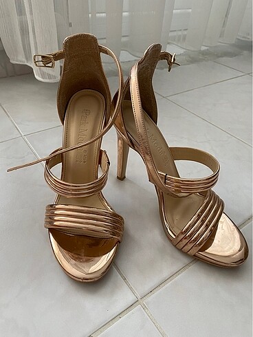 ROSEGOLD TOPUKLU AYAKKABI