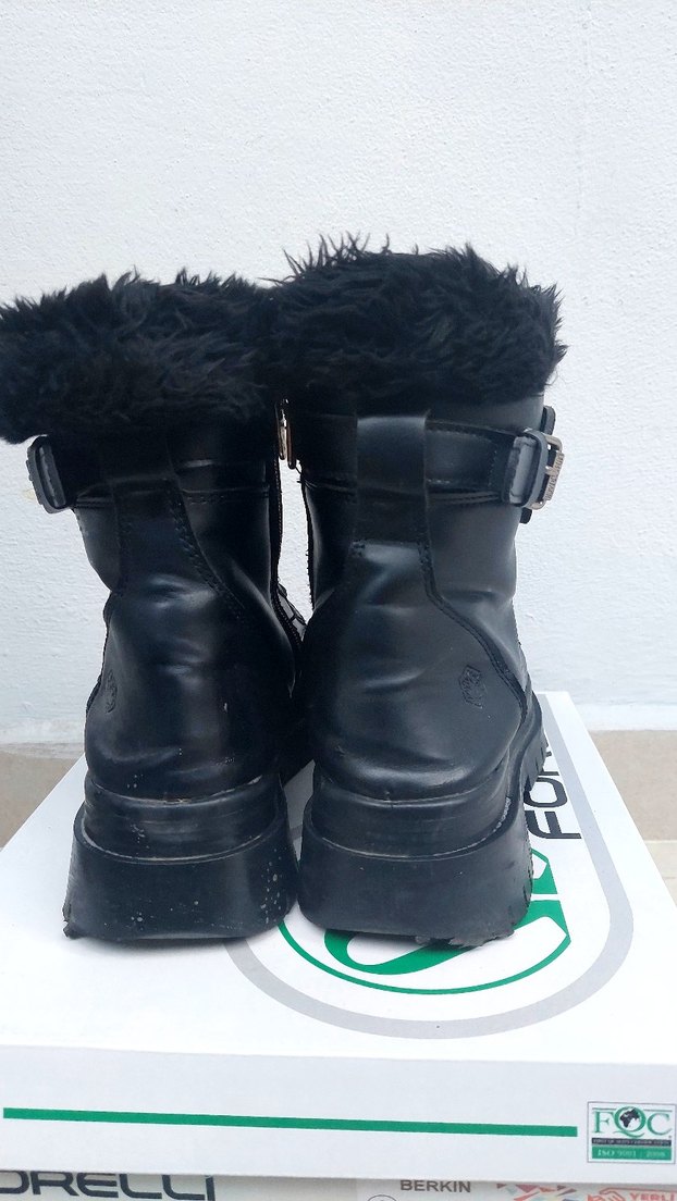 Siyah Deri Kürklü Yüksek Topuklu Punk Bot - Görsel 3