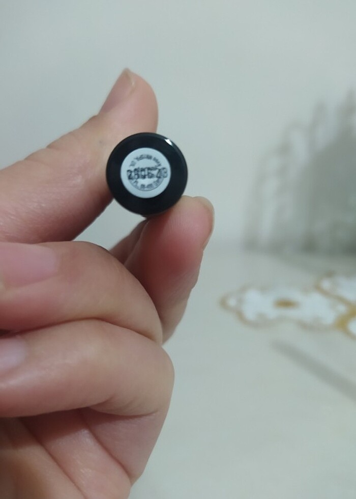 Avon Ultra Beauty stik ruj - Görsel 2