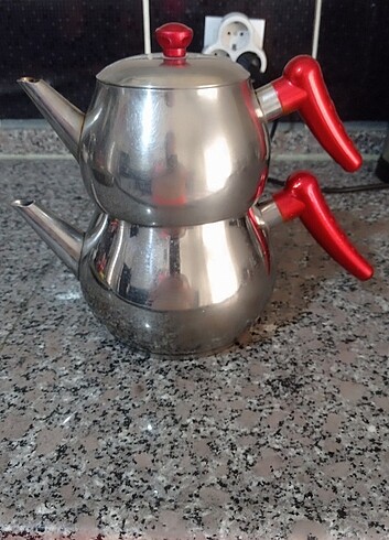 Çelik çaydanlık 