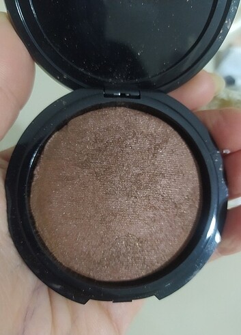 Farmasi Farmasi TRACCOTTA BİRONZING POWDER DARK ALLIK