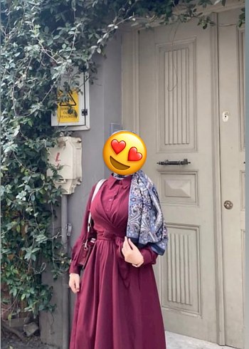 Bordo Bağcıklı Uzun Elbise