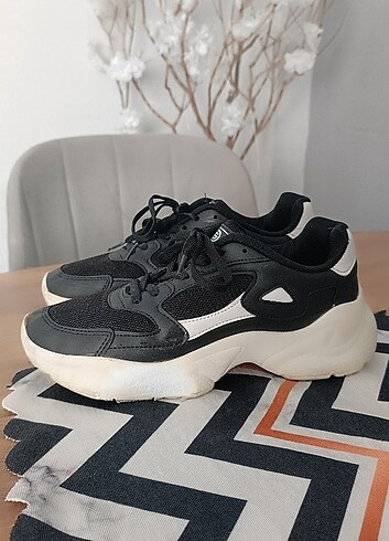 39 Beden Spor sneaker