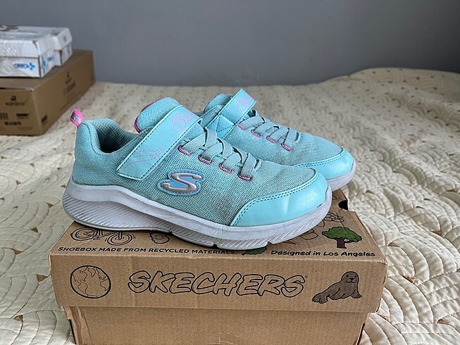 35 Beden Skechers çocuk ayakkabı 35 numara