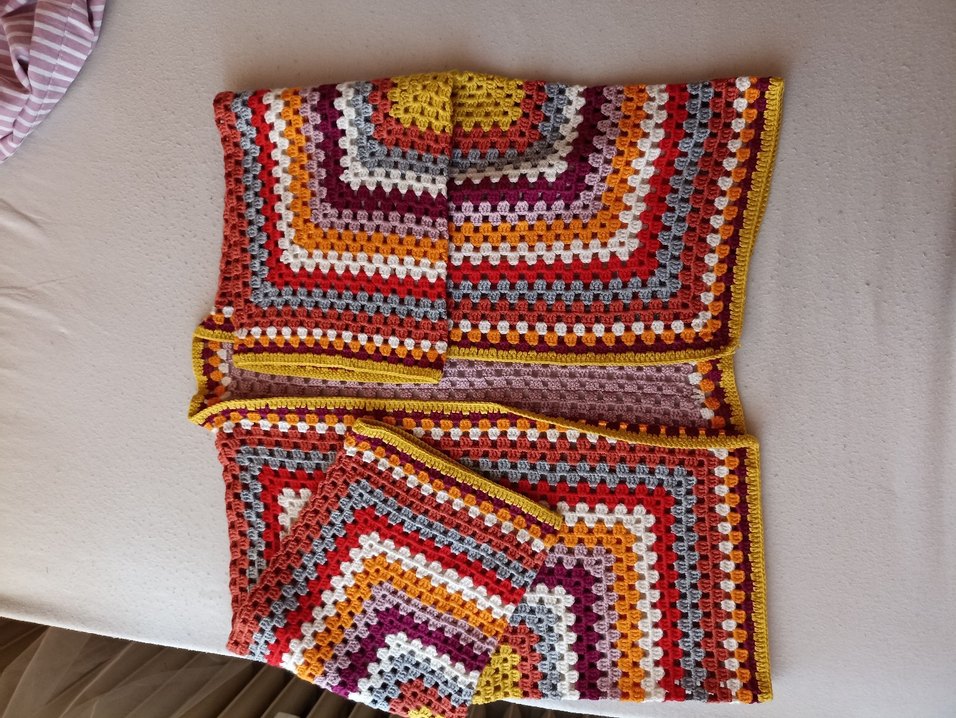 Renkli Desenli el Örgüsü hırka - Görsel 2