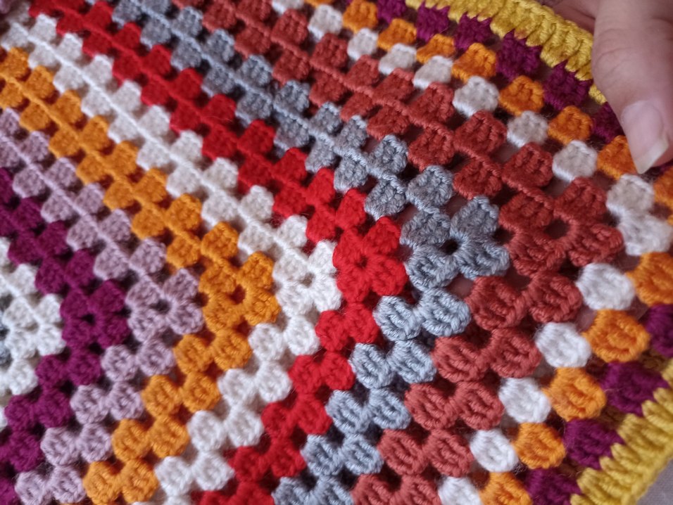 Renkli Desenli el Örgüsü hırka - Görsel 3