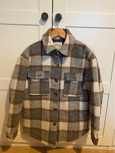 Pull and Bear/ Kareli Kalın Ceket