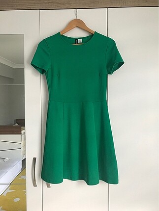 Yeşil elbise