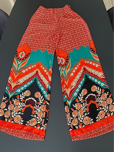 Etnik Desen Yüksek Bel Pantolon *Arka bel kısmı lastiklidir *Y