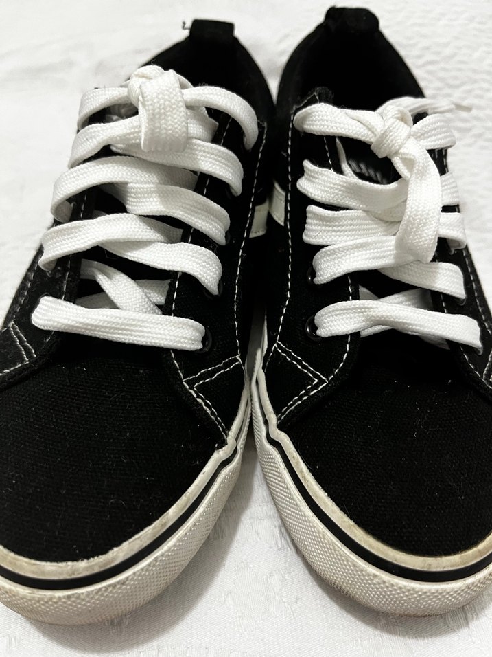 Beyaz Çizgili Kadın Spor Ayakkabı - Görsel 3