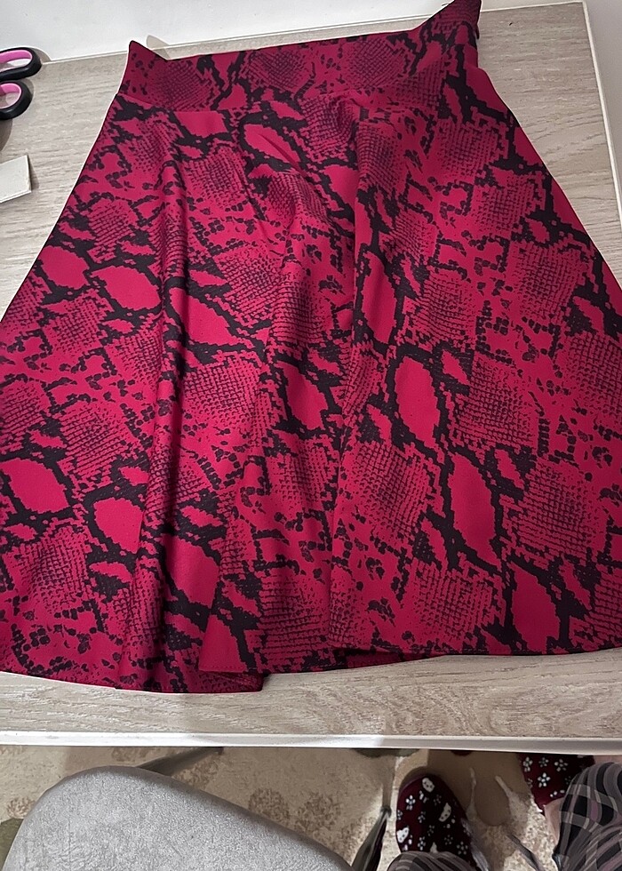 Etek kırmızı - Görsel 2