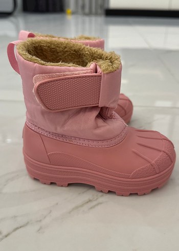 22 Beden Pembe Kız Çocuk Igor bot