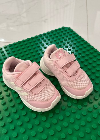 Adidas Kız Çocuk Pembe Cırt Cırtlı Spor Ayakkabı