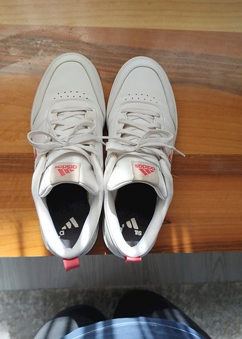 44 Beden beyaz Renk Adidas Beyaz Bağcıklı Spor Ayakkabı