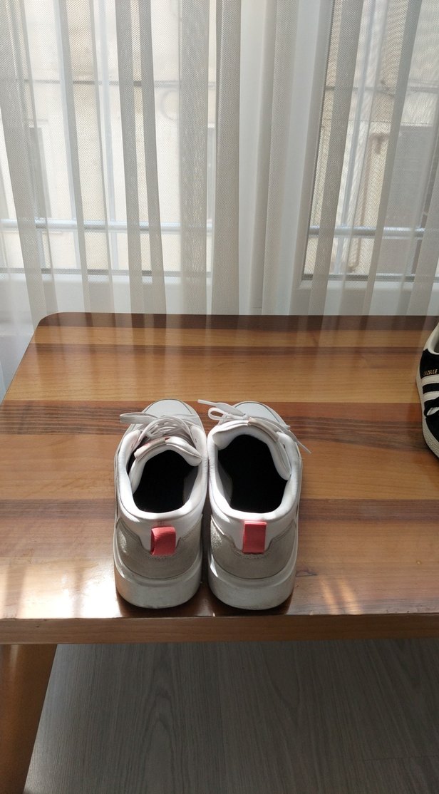 Adidas Beyaz Bağcıklı Spor Ayakkabı - Görsel 3