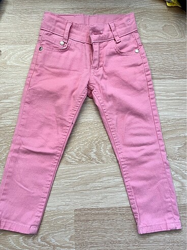 Pembe pantolon