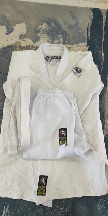 9-10 yaş uyumlu DRAGON marka judo kiyafeti